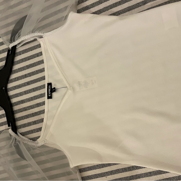 Express sweetheart sheer puff sleeve top! - Picture 6 of 7
